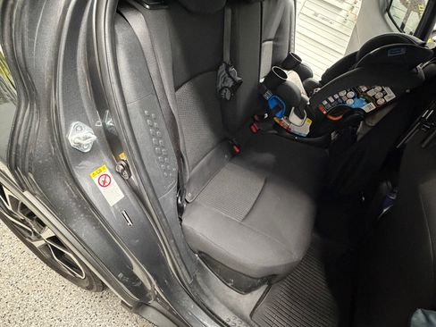 Used 2018 Toyota C-HR XLE image 16