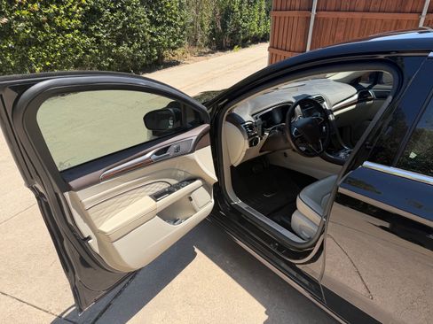 Used 2018 Ford Fusion Platinum FWD image 11