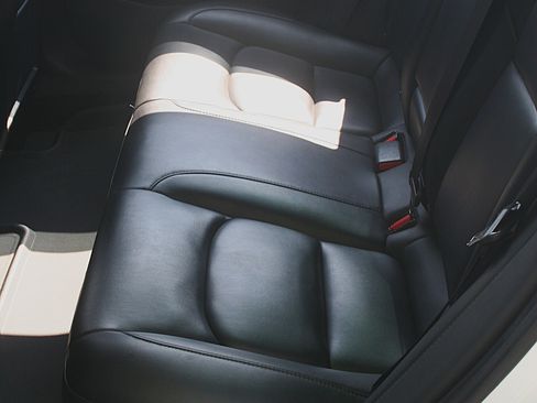 Used 2020 Tesla Model 3 Long Range image 9