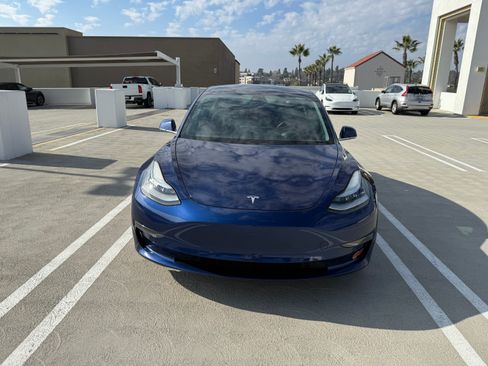 Used 2020 Tesla Model 3 Long Range image 8
