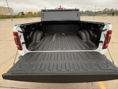 Used 2021 RAM 1500 Limited w/ Advanced Safety Group image 6