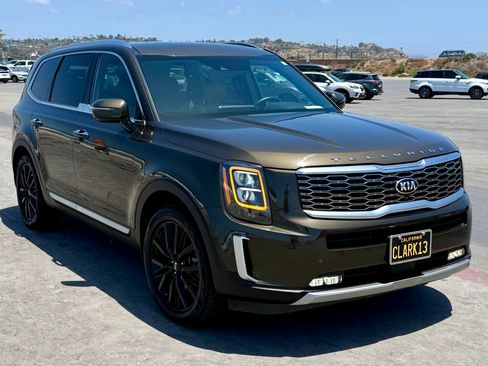 Used 2020 Kia Telluride SX w/ Towing Package FWD image 5