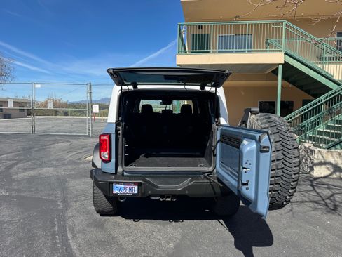 Used 2023 Ford Bronco Heritage Edition AWD/4WD image 6