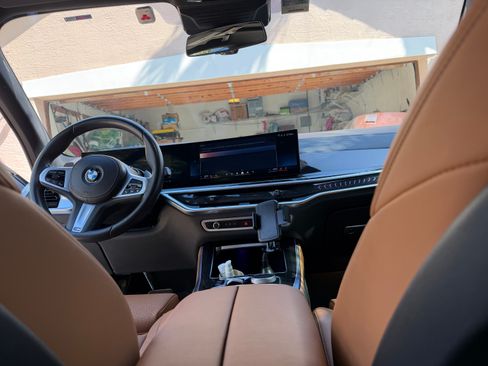 Used 2024 BMW X5 sDrive40i w/ M Sport Package image 13