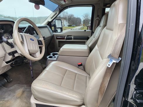 Used 2009 Ford F250 Lariat image 11
