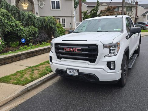 Used 2021 GMC Sierra 1500 Elevation AWD/4WD image 1