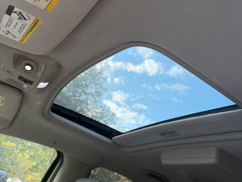 Used 2008 Chrysler Aspen Limited image 2