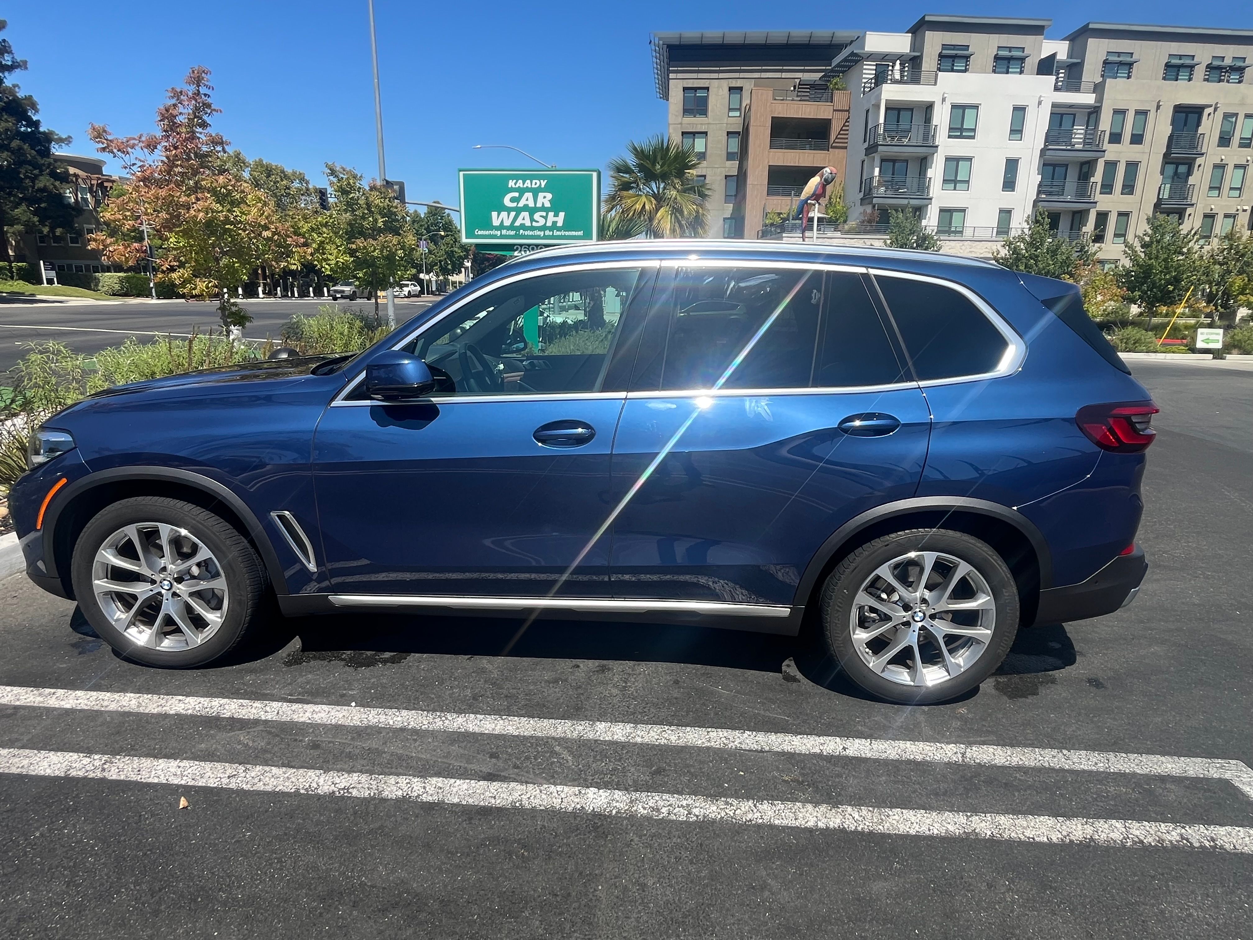 Used 2023 BMW X5 xDrive40i w/ Premium Package AWD/4WD image 11