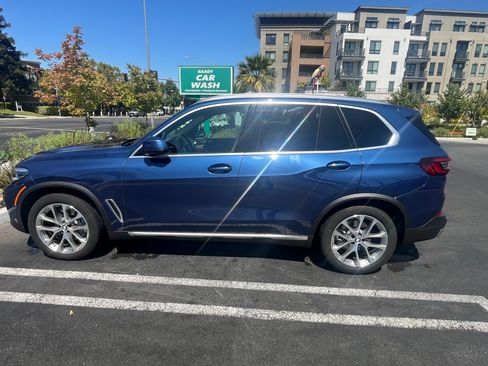 Used 2023 BMW X5 xDrive40i w/ Premium Package AWD/4WD image 11