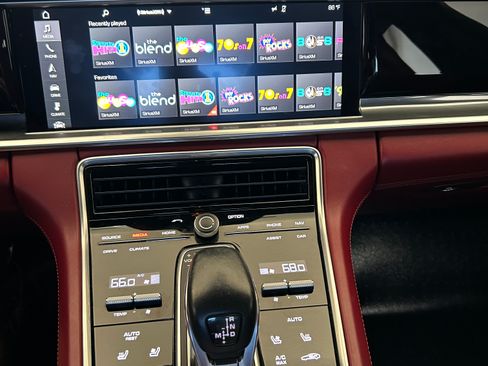 Used 2017 Porsche Panamera Turbo image 6