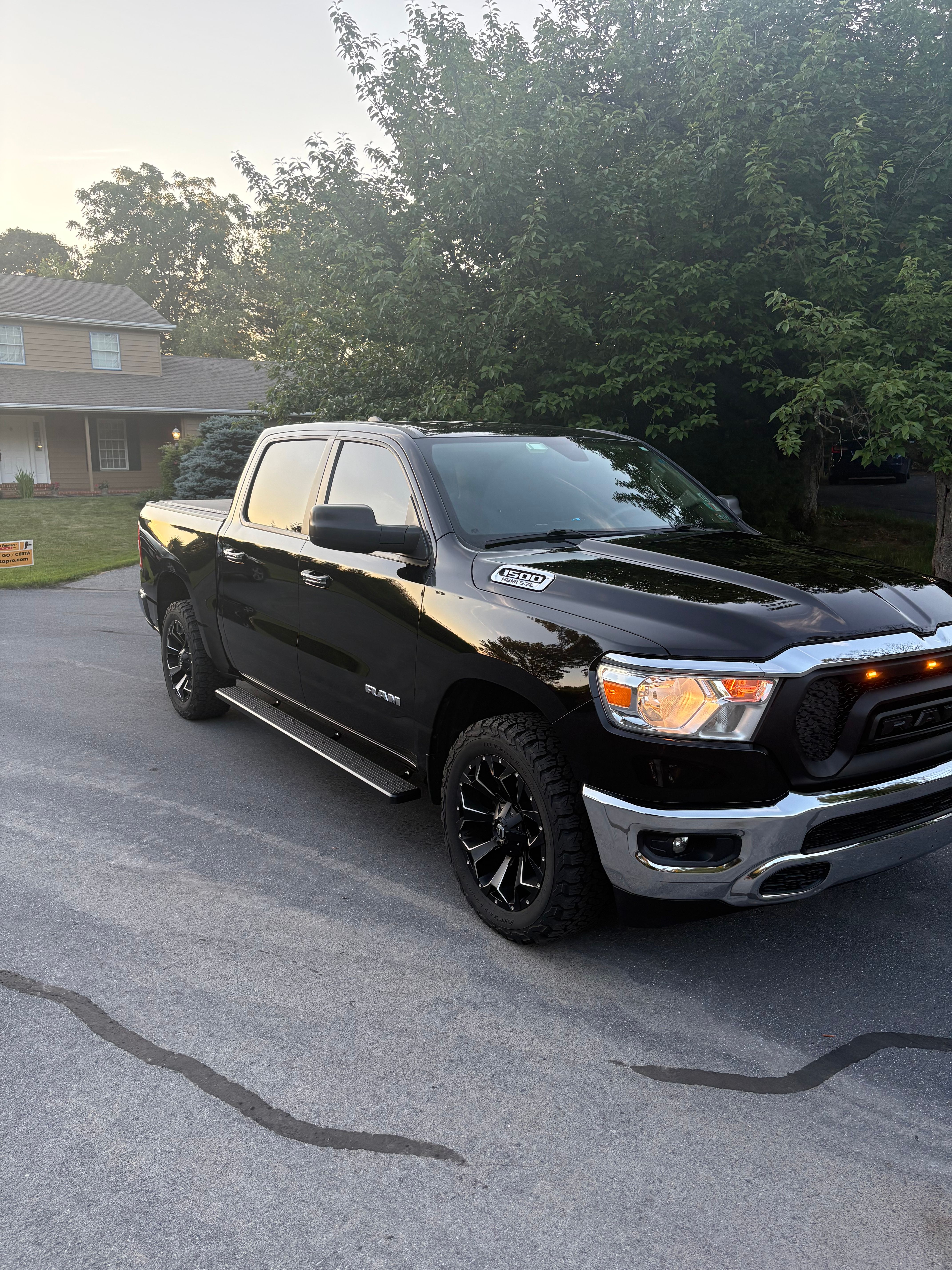 Used 2019 RAM 1500 Big Horn AWD/4WD image 6