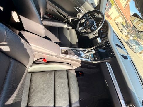 Used 2017 Porsche 911 Carrera image 5