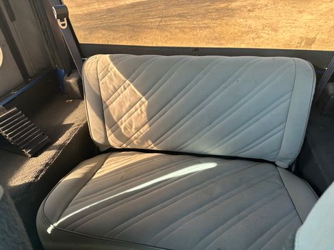 Used 1992 Jeep Wrangler 4WD image 8