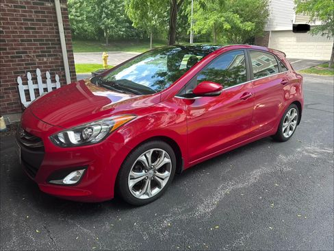Used 2013 Hyundai Elantra GT w/ Style Pkg FWD image 1
