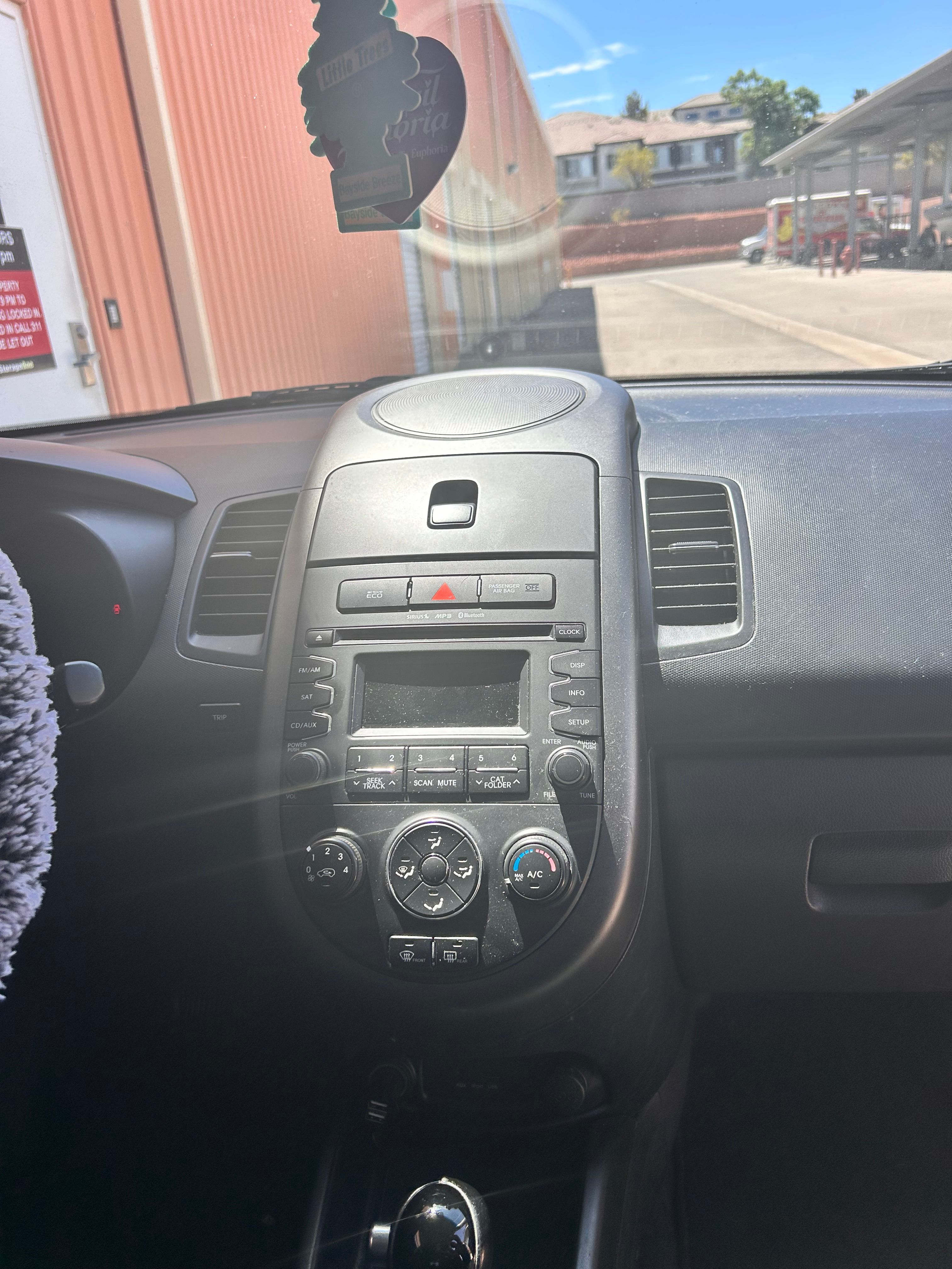 Used 2012 Kia Soul + FWD image 14