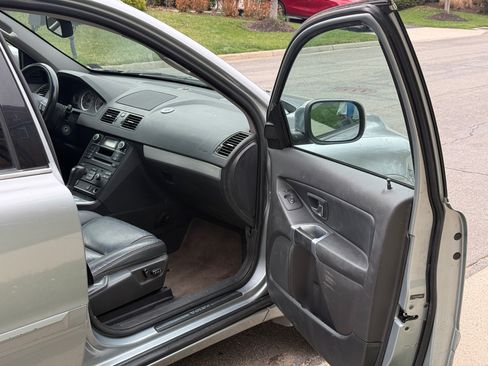 Used 2014 Volvo XC90 3.2 image 9