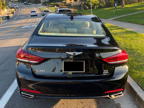 Used 2017 Genesis G80 3.8 image 10