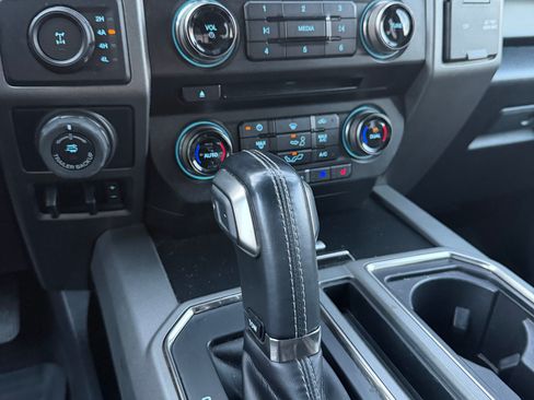 Used 2018 Ford F150 Raptor w/ Equipment Group 802A Luxury image 15