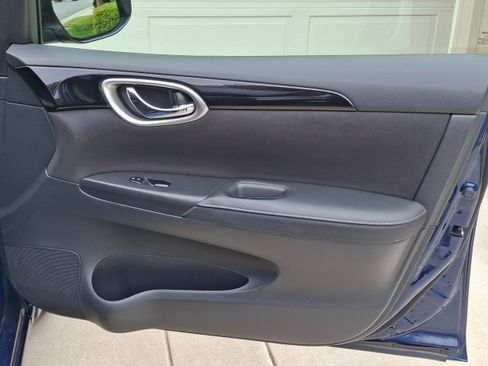 Used 2019 Nissan Sentra SV image 18