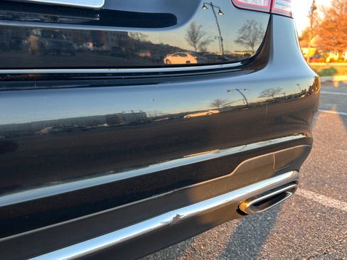 Used 2014 Mercedes-Benz E 350 4MATIC Sedan image 13