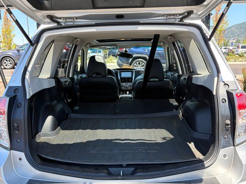 Used 2010 Subaru Forester 2.5X Limited w/ Utility Pkg AWD/4WD image 20
