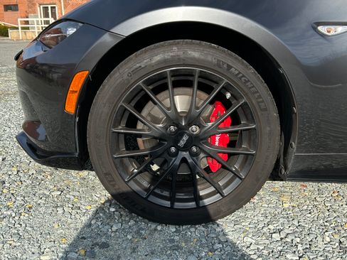 Used 2018 MAZDA MX-5 Miata Club w/ Brembo/BBS Recaro Package image 10