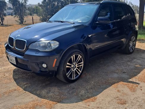 Used 2013 BMW X5 xDrive35i image 4