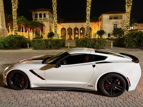 Used 2016 Chevrolet Corvette Stingray Coupe w/ 2LT Preferred Equipment Group image 2