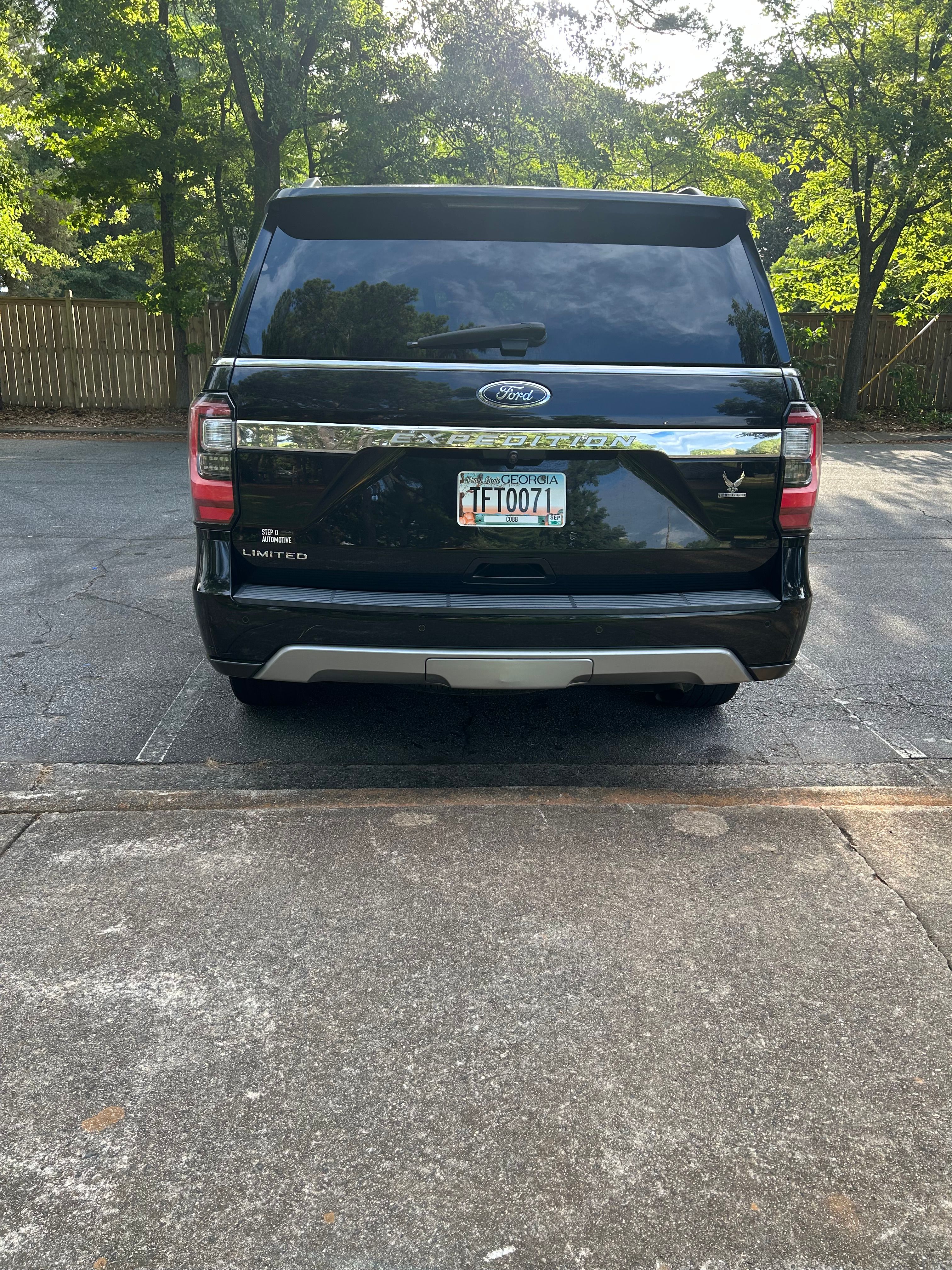 Used 2019 Ford Expedition Limited RWD image 9