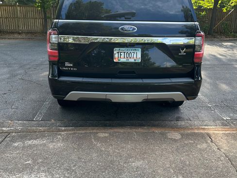 Used 2019 Ford Expedition Limited RWD image 9