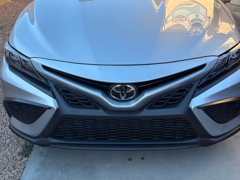 Used 2021 Toyota Camry SE w/ Carpet Mat Package (TMS) image 4