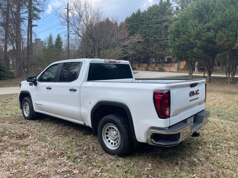 Used 2024 GMC Sierra 1500 Pro w/ Pro Value Package image 4