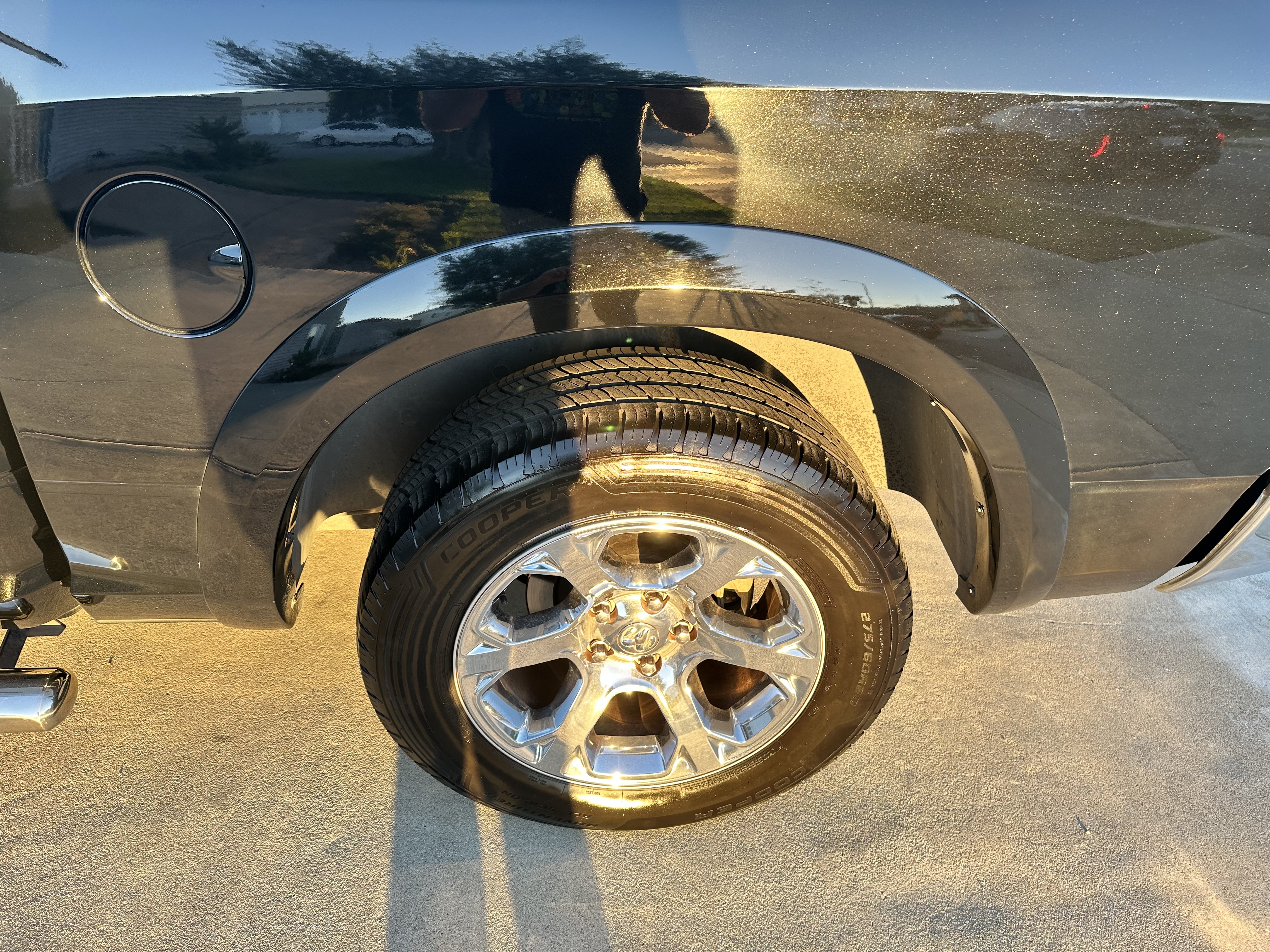 Used 2019 RAM 1500 Laramie RWD image 11