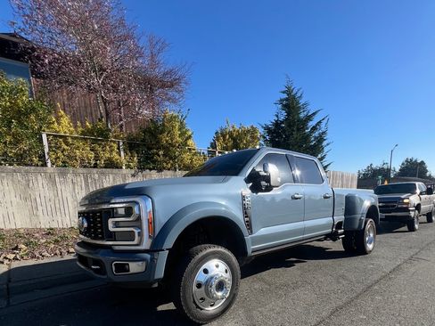 Used 2023 Ford F450 Platinum w/ FX4 Off-Road Package image 29