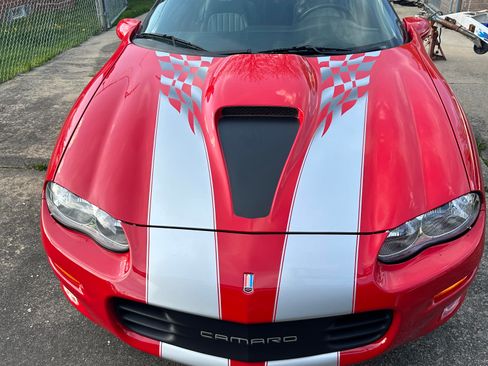 Used 2002 Chevrolet Camaro Z28 w/ SS Performance/Appearance Pkg image 4