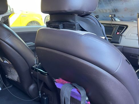 Used 2016 Kia Sedona SX Limited image 16