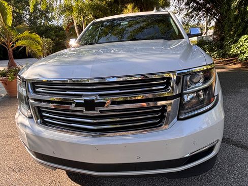 Used 2019 Chevrolet Suburban Premier AWD/4WD image 6