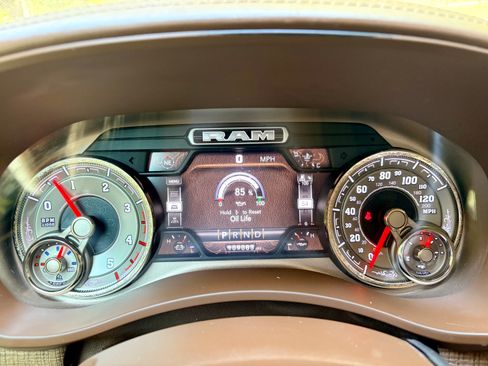 Used 2019 RAM 2500 Limited AWD/4WD image 10