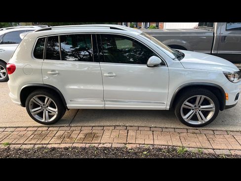 Used 2016 Volkswagen Tiguan R-Line AWD/4WD image 1