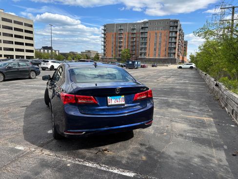 Used 2018 Acura TLX FWD image 2