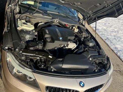 Used 2013 BMW Z4 sDrive28i image 12