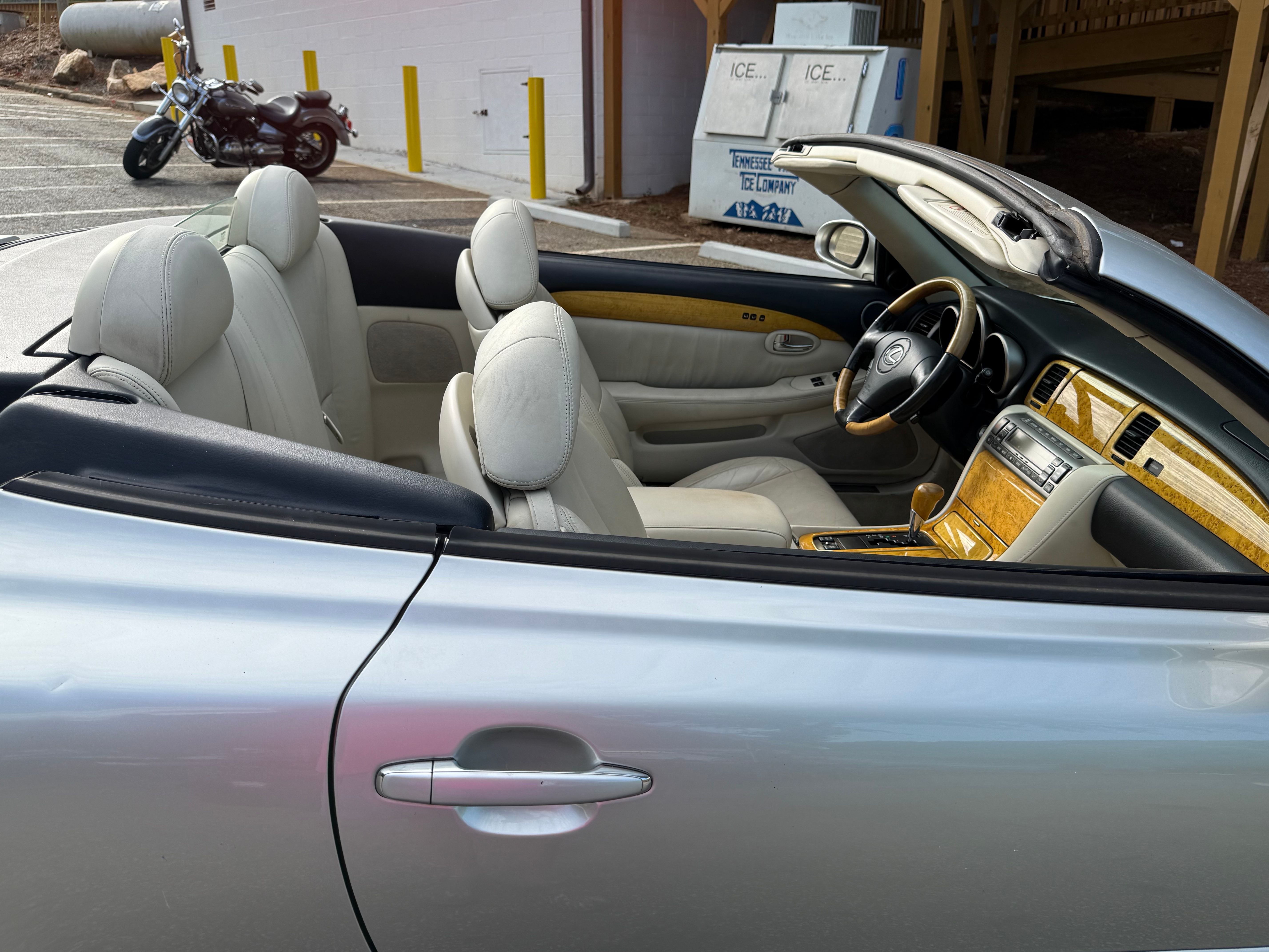 Used 2002 Lexus SC 430 Convertible RWD image 6