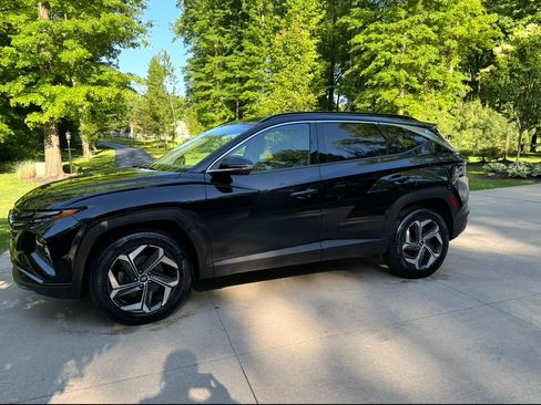 Used 2023 Hyundai Tucson Limited AWD/4WD image 1