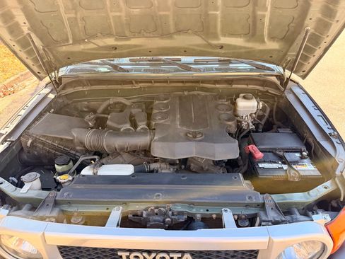 Used 2010 Toyota FJ Cruiser 4WD image 24