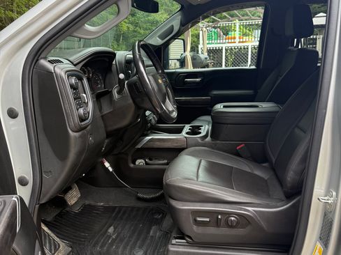 Used 2021 Chevrolet Silverado 2500 LTZ w/ LTZ Convenience Package AWD/4WD image 16