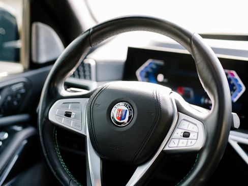 Used 2024 BMW ALPINA XB7 image 15