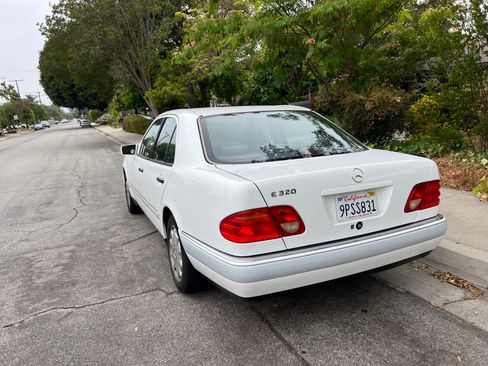 Used 1997 Mercedes-Benz E 320 Sedan image 5