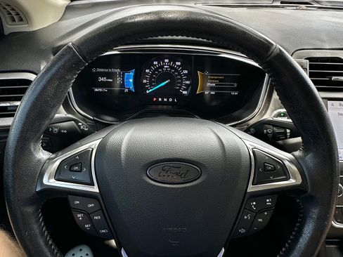 Used 2020 Ford Fusion SE w/ Equipment Group 151A FWD image 20