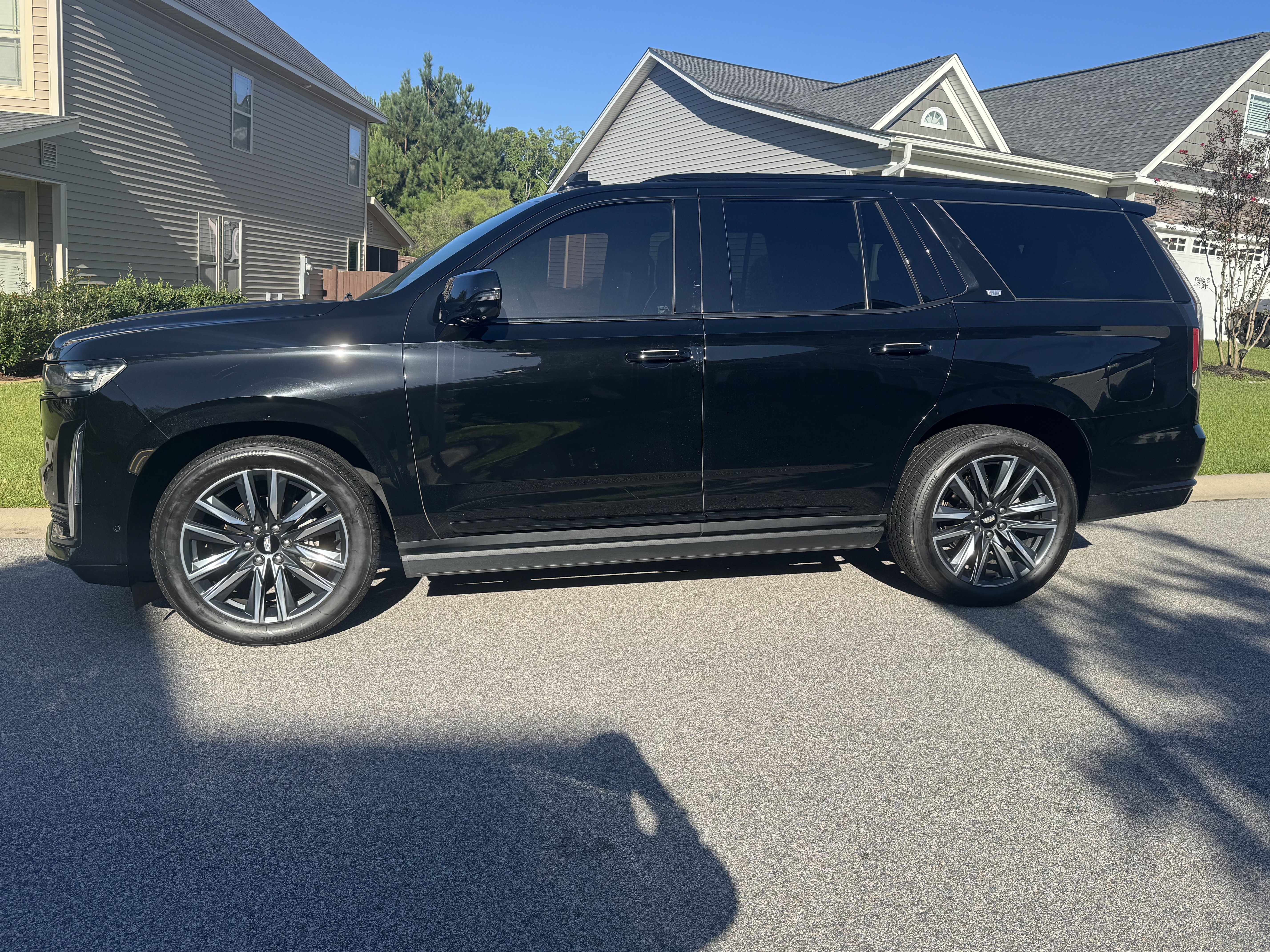 Used 2021 Cadillac Escalade Sport w/ Driver Assist Tech Package AWD/4WD image 1