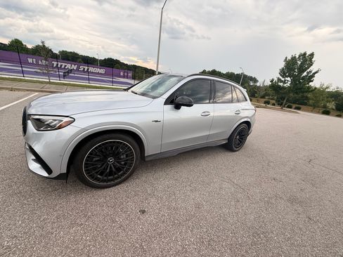 Used 2024 Mercedes-Benz GLC 43 AMG 4MATIC image 4